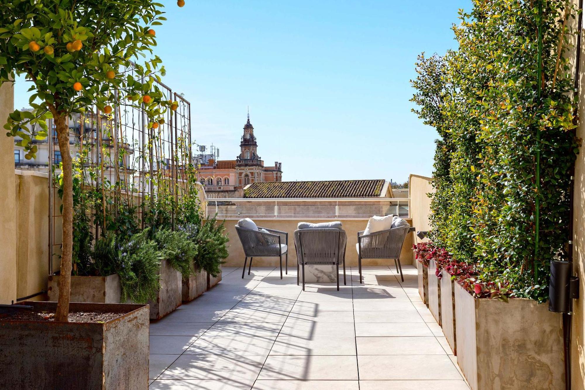 Genteel Home San Francisco Suites Seville Exterior photo