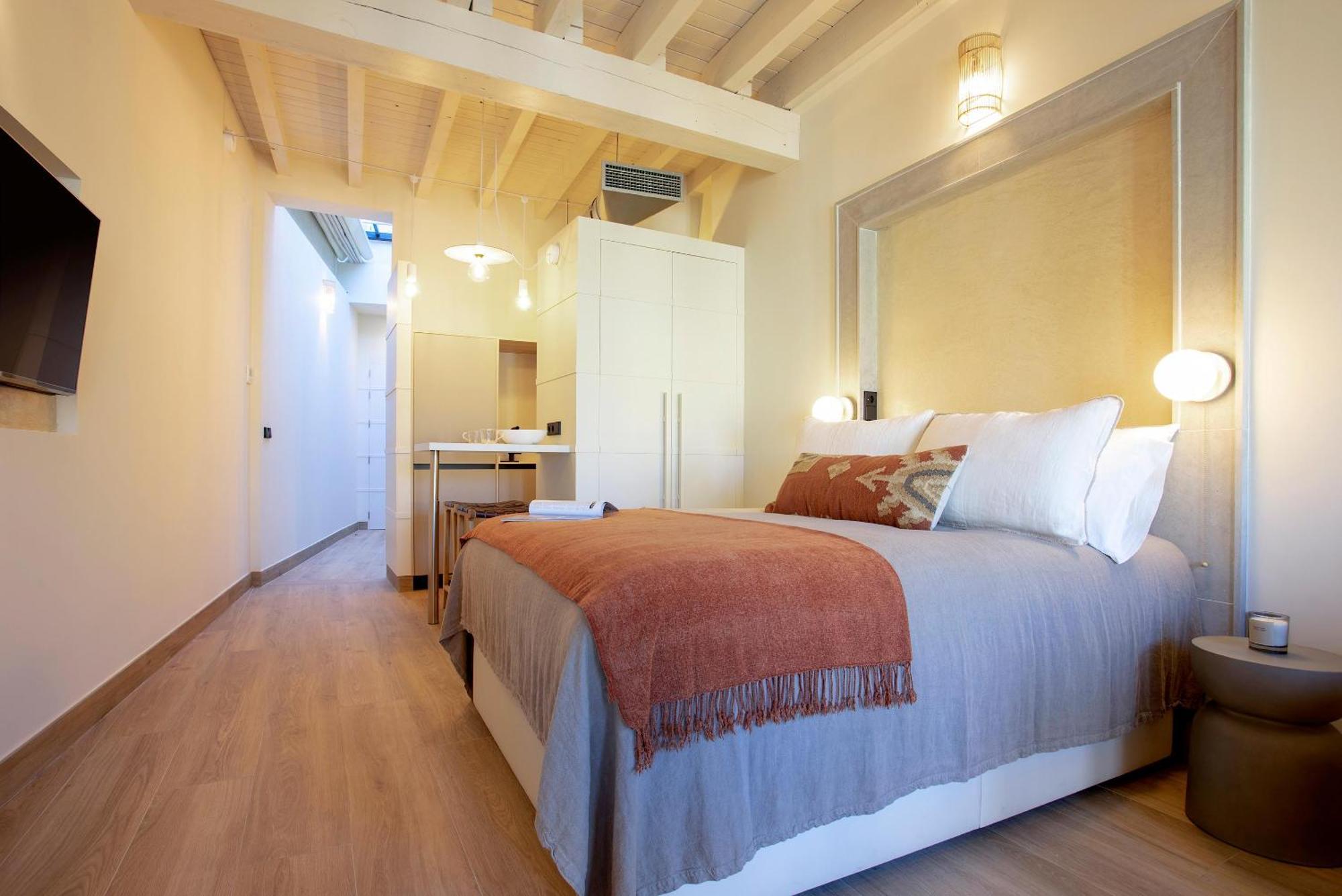 Genteel Home San Francisco Suites Seville Exterior photo
