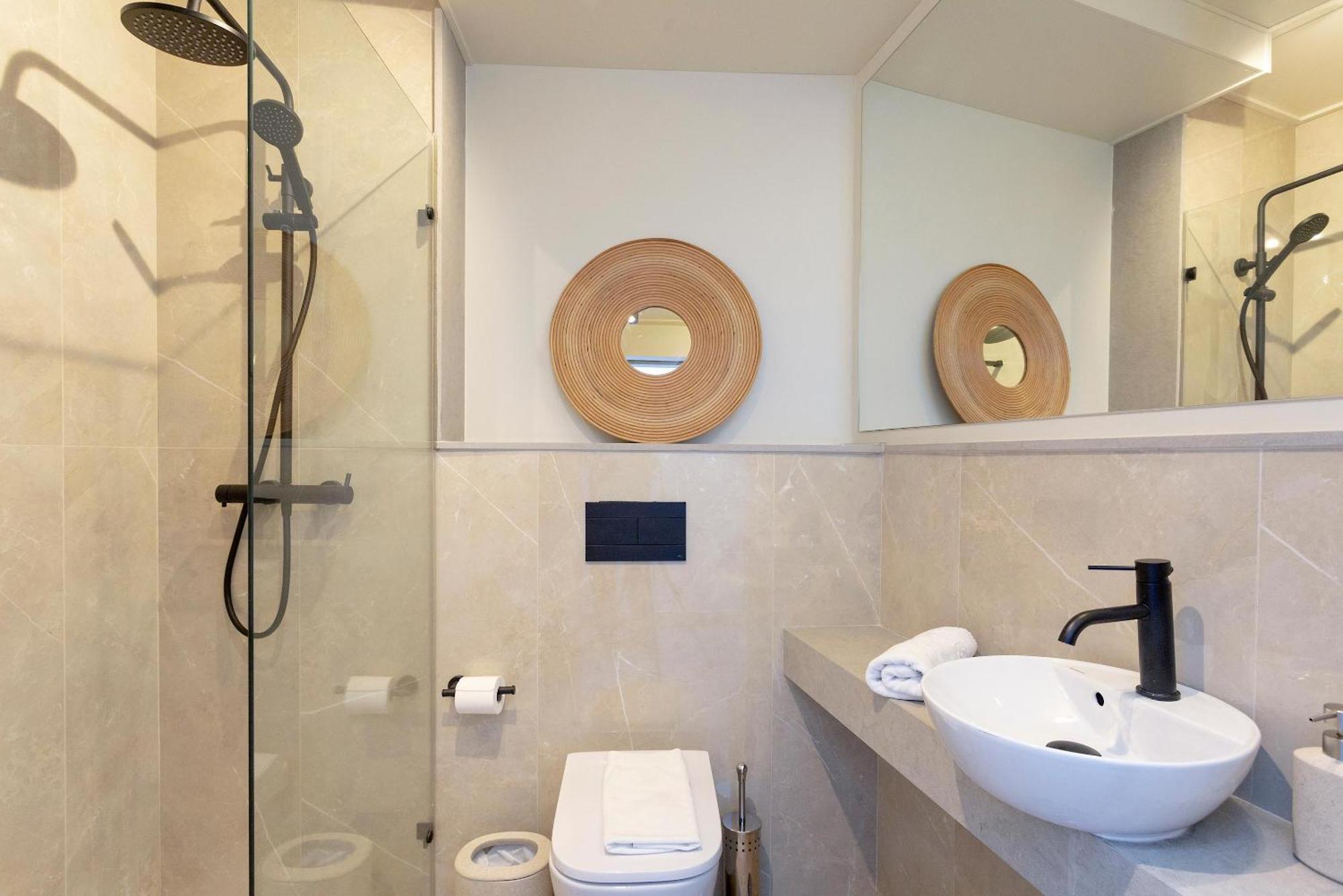 Genteel Home San Francisco Suites Seville Exterior photo