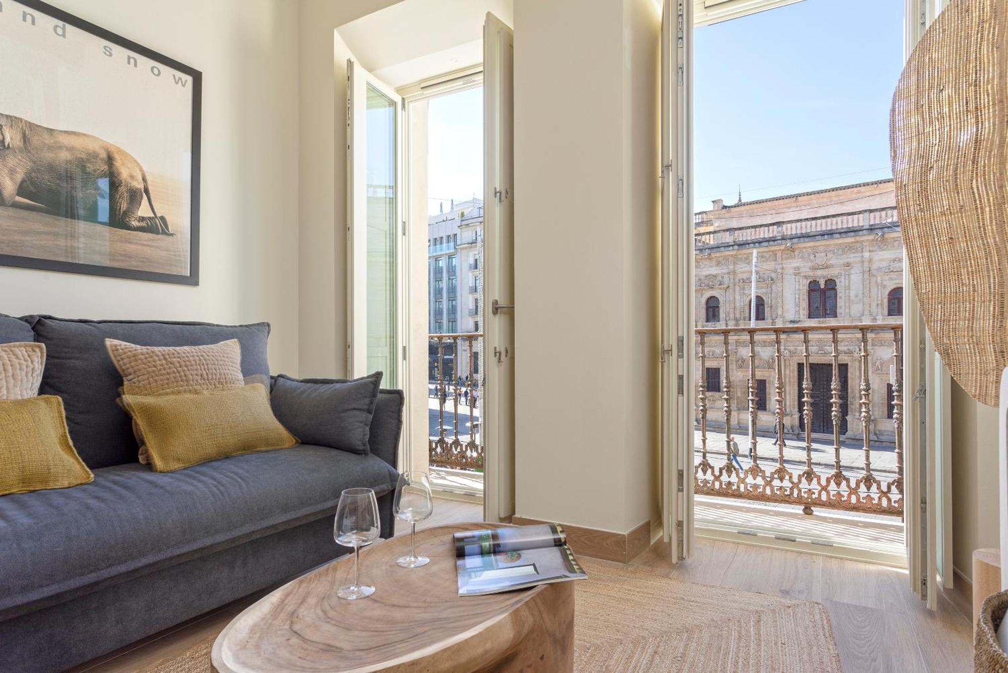 Genteel Home San Francisco Suites Seville Exterior photo